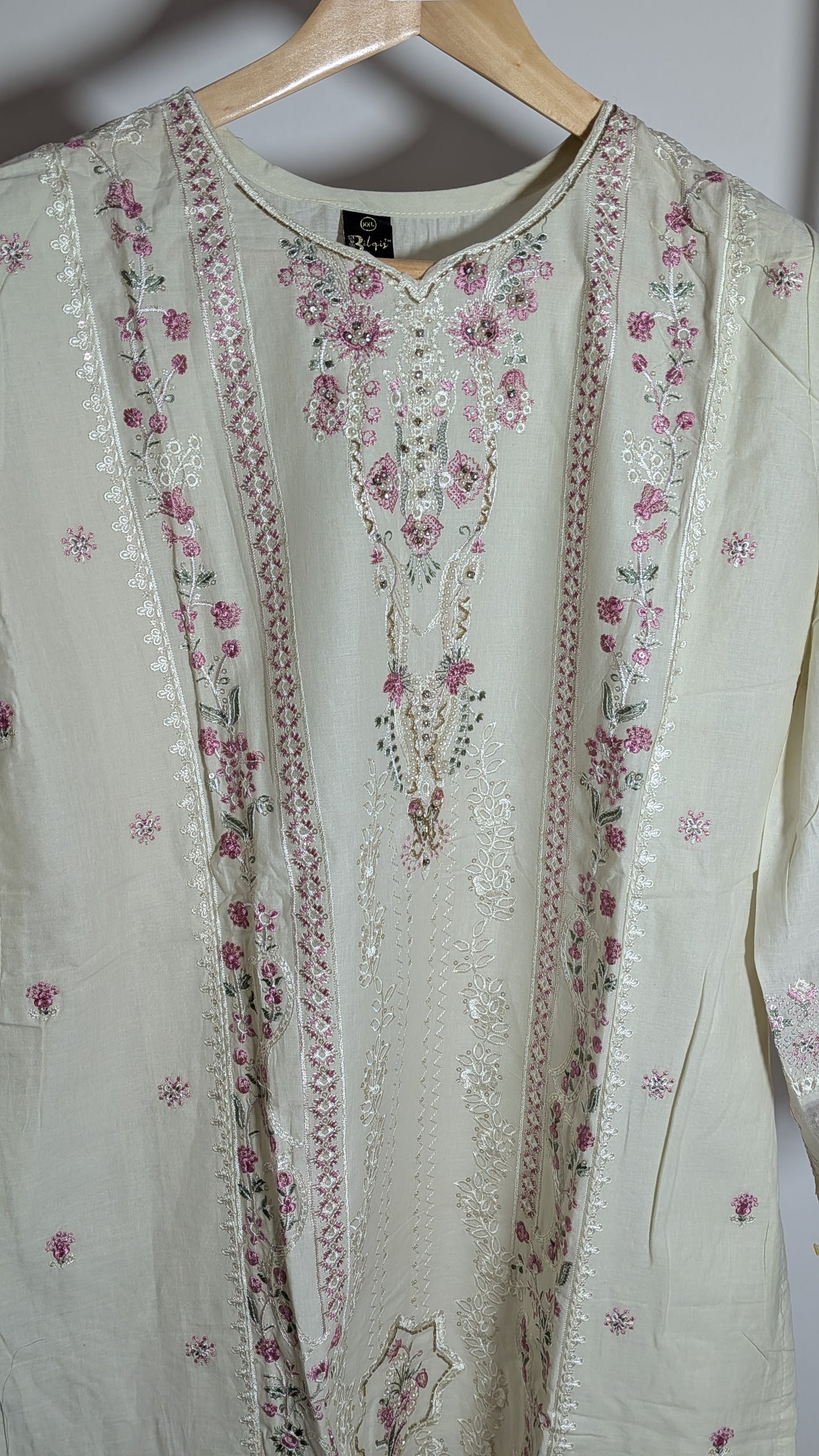 Bilqis B 205 Readymade Lawn Cotton Pakistani Salwar Kameez