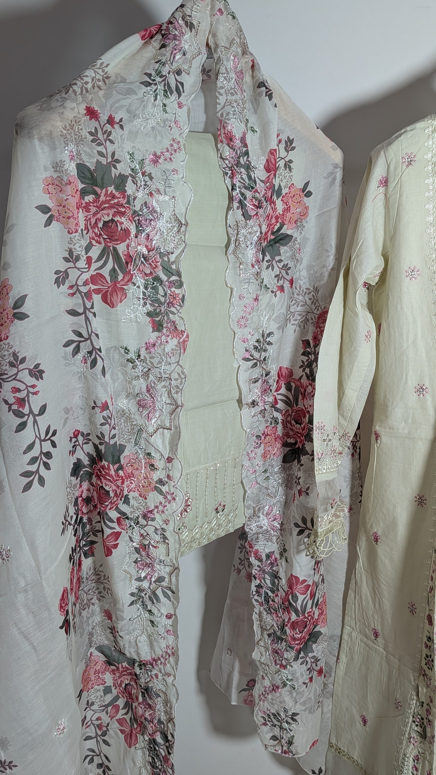 Bilqis B 205 Readymade Lawn Cotton Pakistani Salwar Kameez