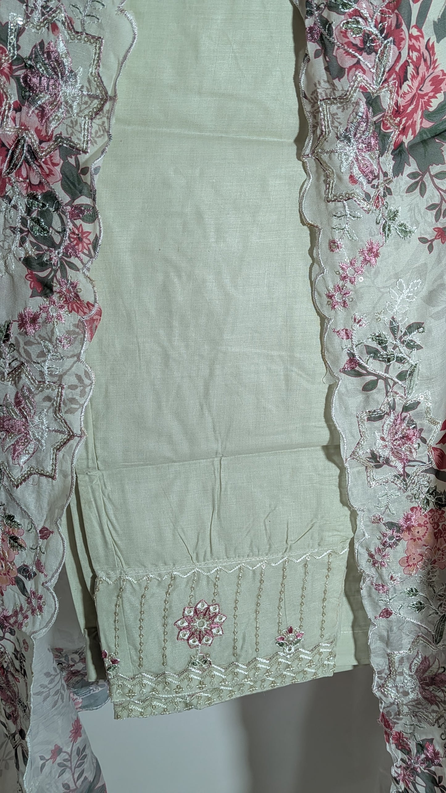 Bilqis B 205 Readymade Lawn Cotton Pakistani Salwar Kameez
