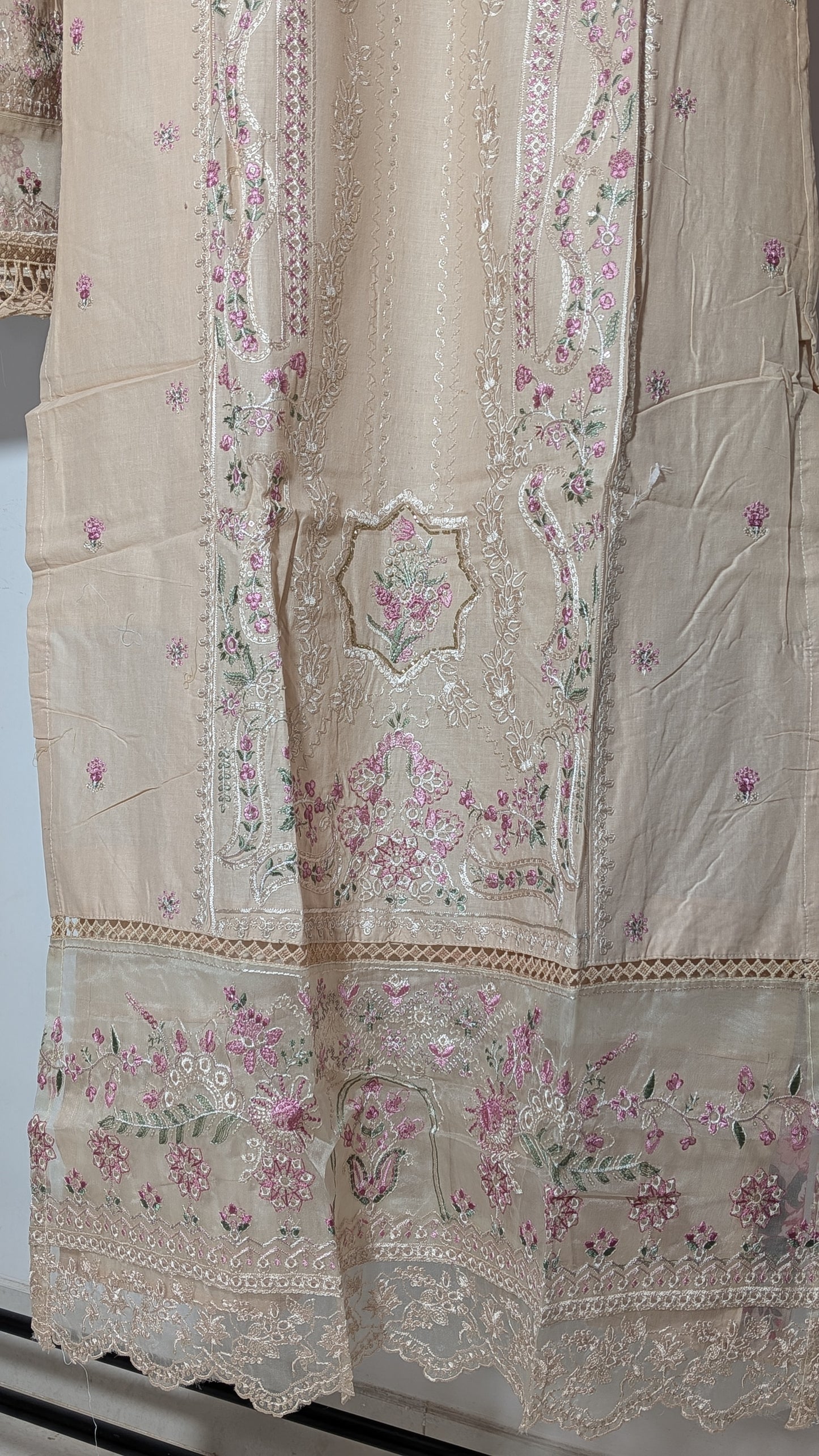 Bilqis B 205 Readymade Lawn Cotton Pakistani Salwar Kameez