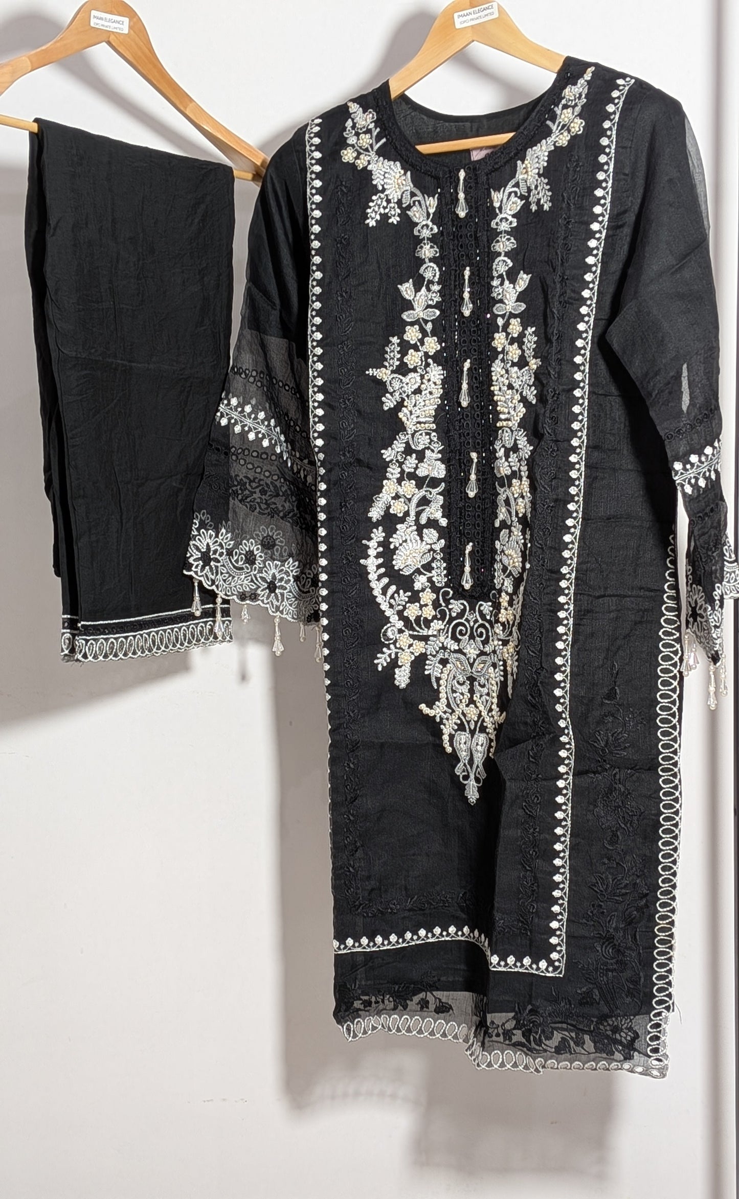 Luxe Pearl-Embellished Ribbed Tissue Kurta Set | Loop-Edge Edition