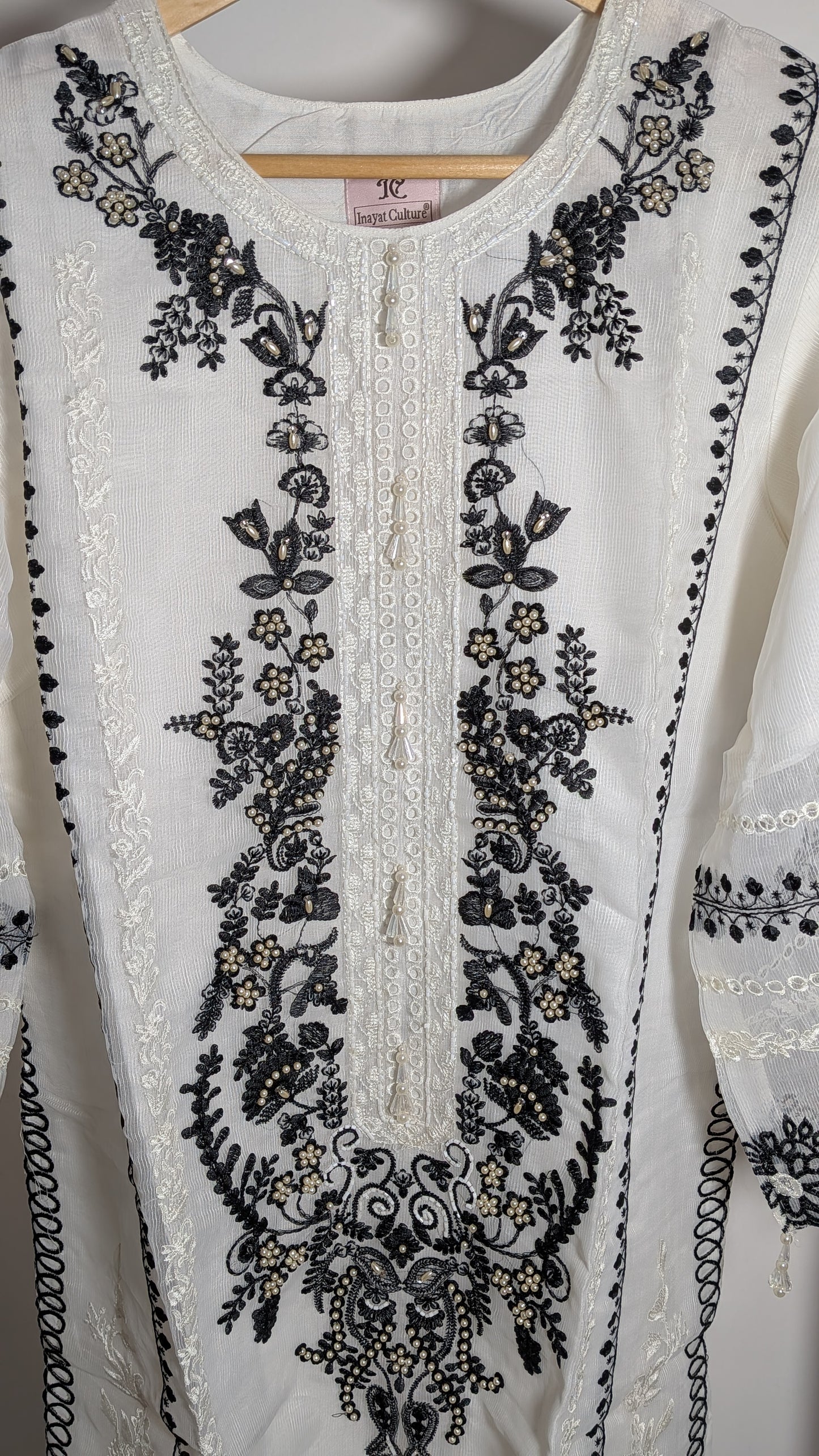 Luxe Pearl-Embellished Ribbed Tissue Kurta Set | Loop-Edge Edition