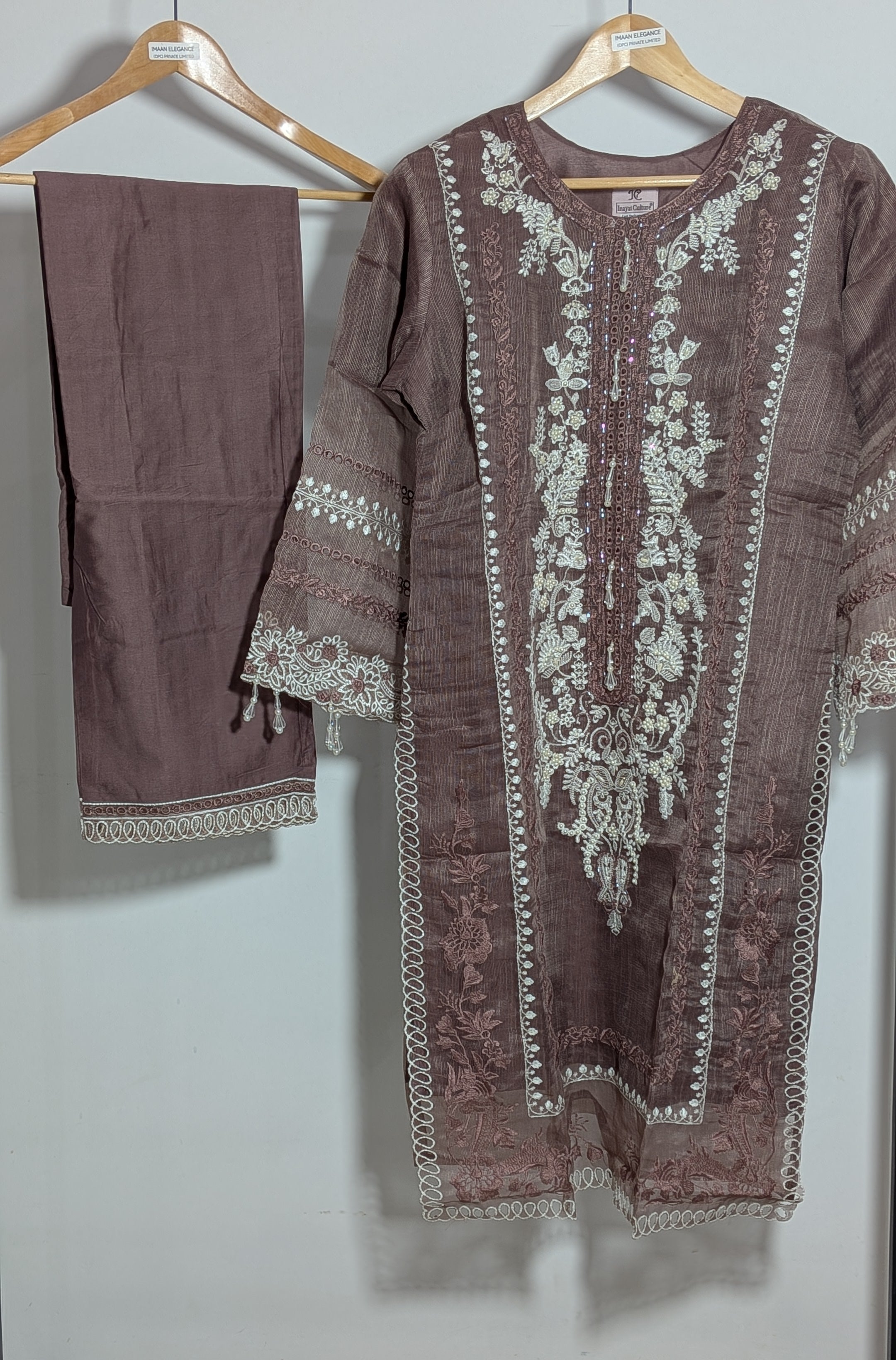 Luxe Pearl-Embellished Ribbed Tissue Kurta Set | Loop-Edge Edition