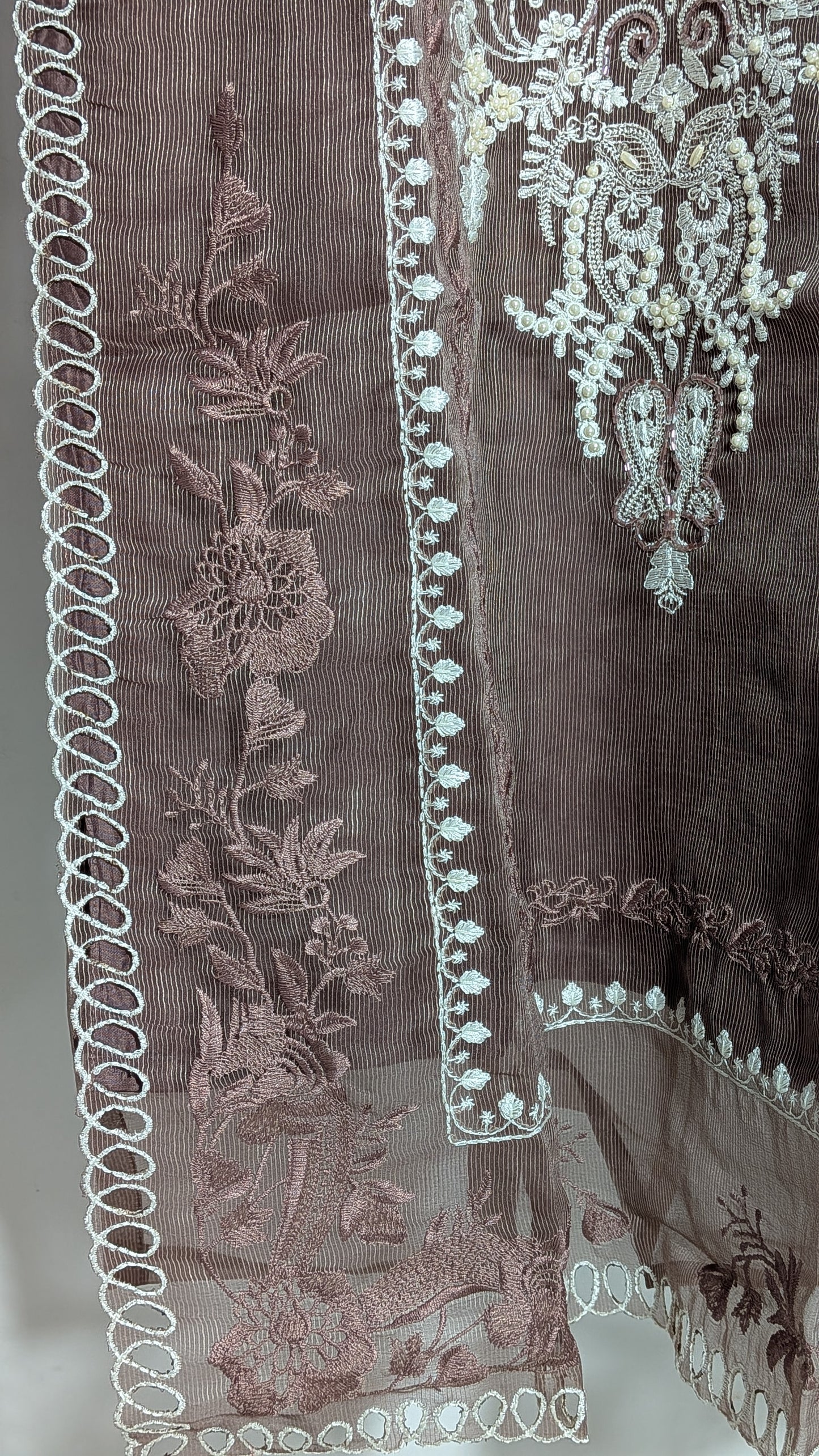 Luxe Pearl-Embellished Ribbed Tissue Kurta Set | Loop-Edge Edition