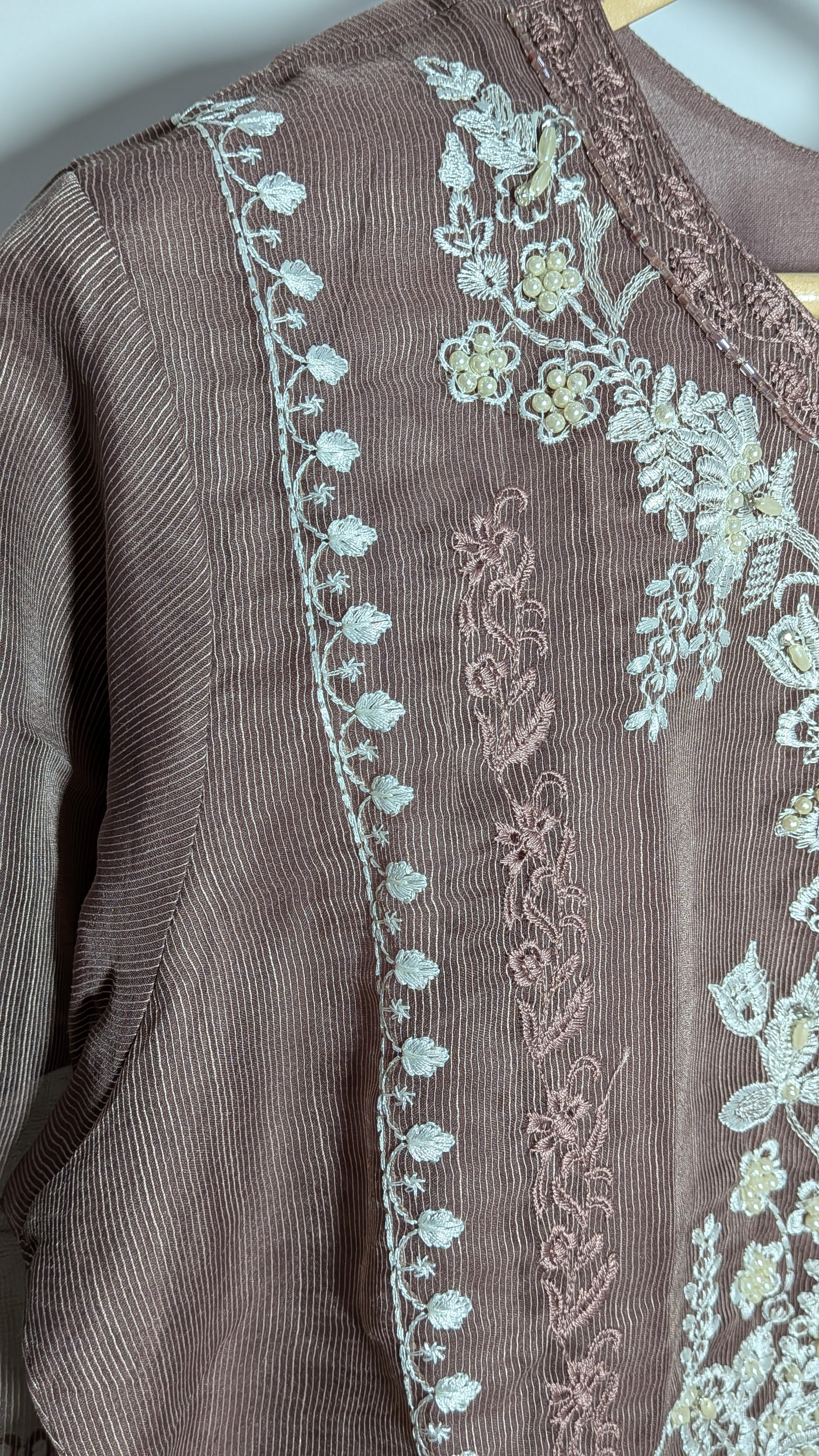 Luxe Pearl-Embellished Ribbed Tissue Kurta Set | Loop-Edge Edition