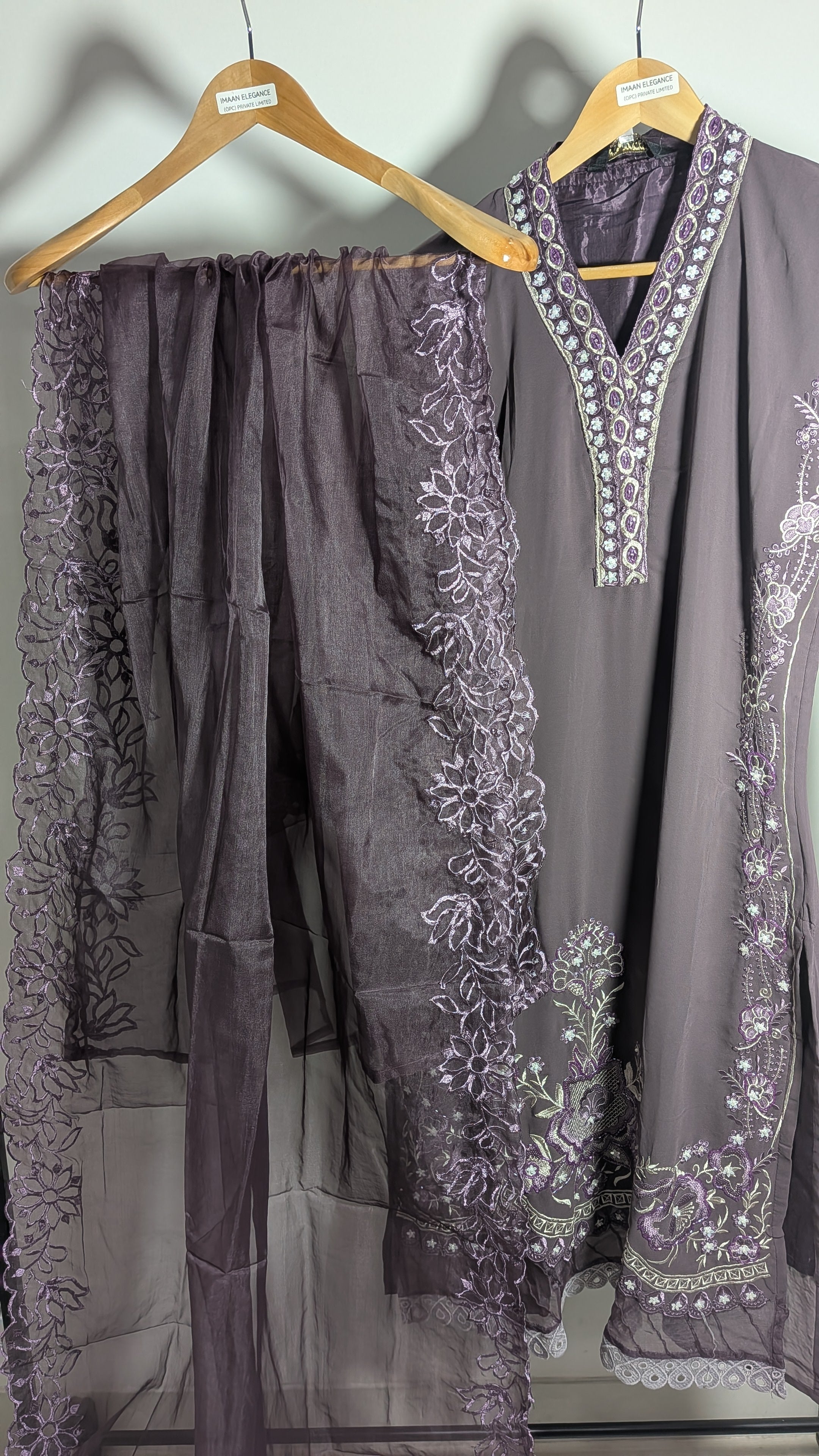 Naqsh Premium Ivory & Mauve Embroidered Suit Set | Shibori Dupatta Edition